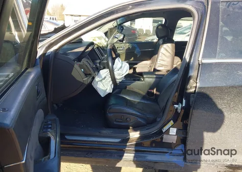 2008 Cadillac Sts-V z USA, uszkodzony, nr VIN 1G6DX67D080101885